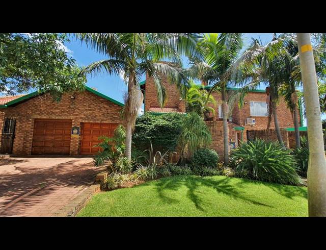 4 BEDROOM HOUSE FOR SALE IN SINOVILLE